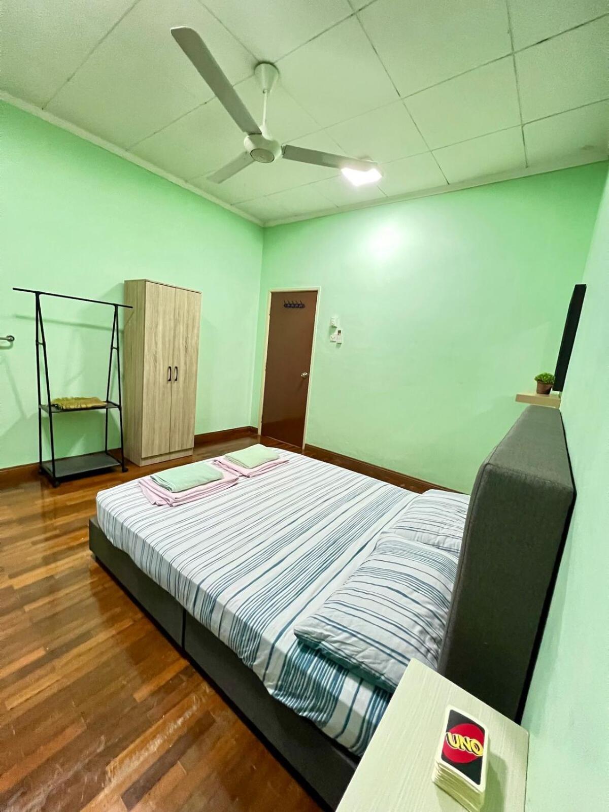 Rini Utama Homestay Skudai Exteriör bild