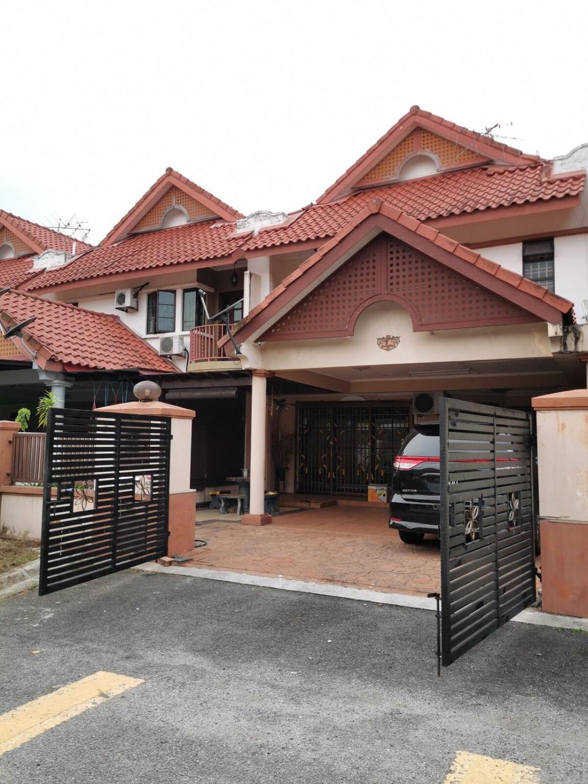Rini Utama Homestay Skudai Exteriör bild